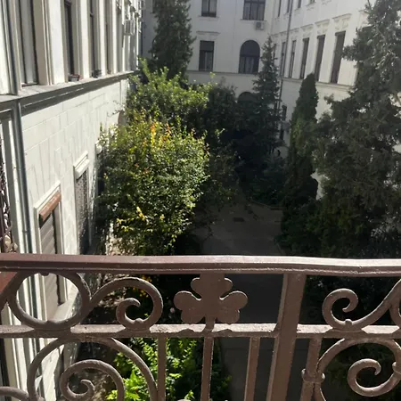 Emerald Chic - Apartment *