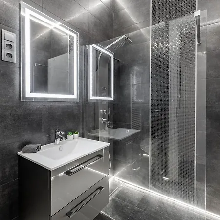 Apartamento Emerald Chic - *