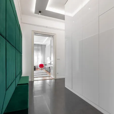 Apartment Emerald Chic -